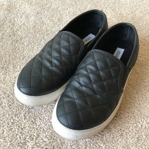 Steve Madden quilted flats